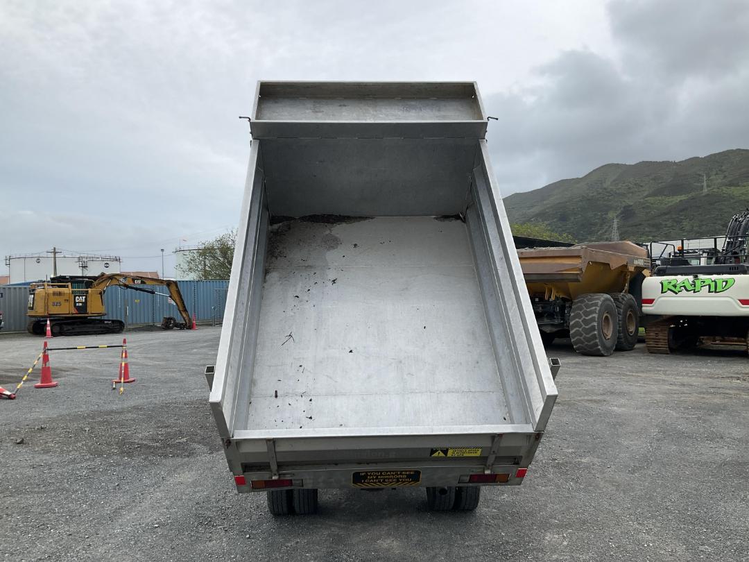 Photo '7' of Isuzu NKR 250FL Tipper