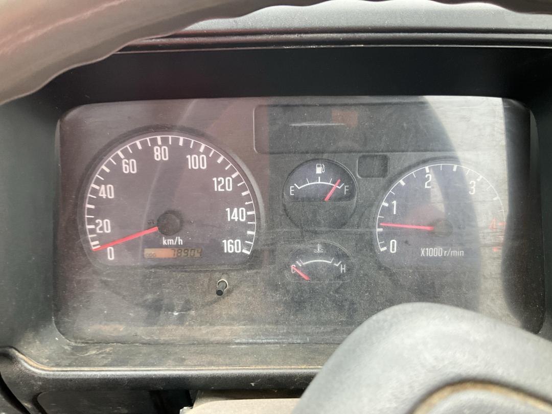 Photo '15' of Isuzu NKR 250FL Tipper