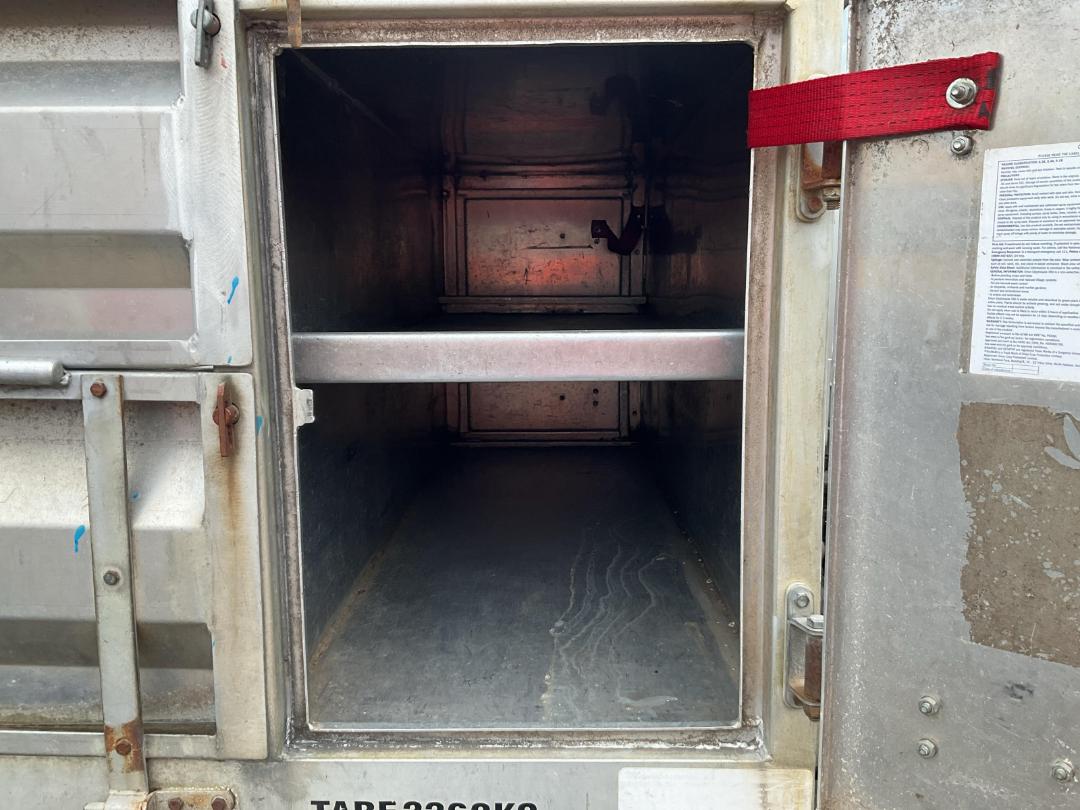 Photo '20' of Isuzu NKR 250FL Tipper