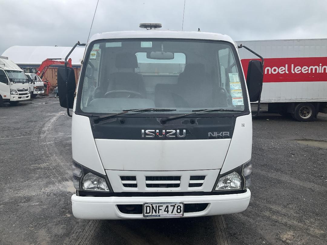 Photo '37' of Isuzu NKR 250FL Tipper
