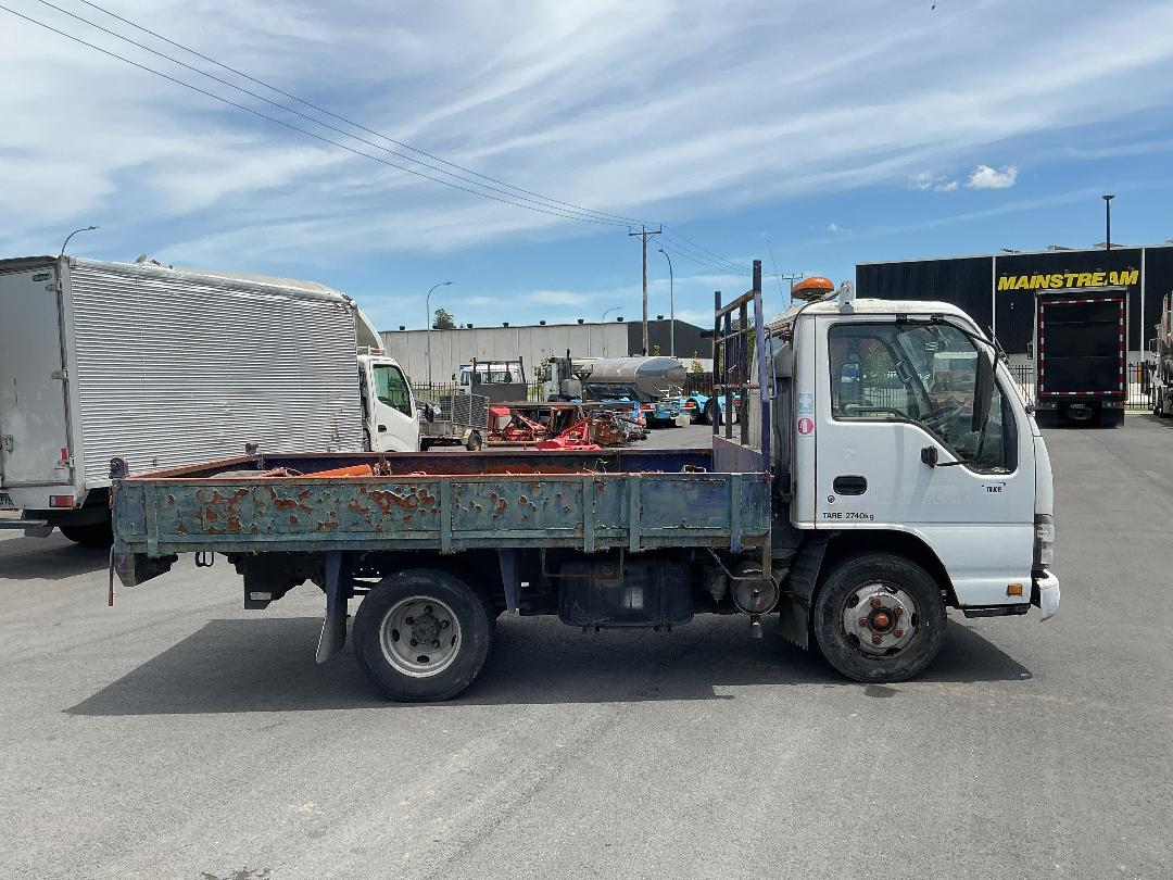 Photo '3' of Isuzu NKR 300S Tipper