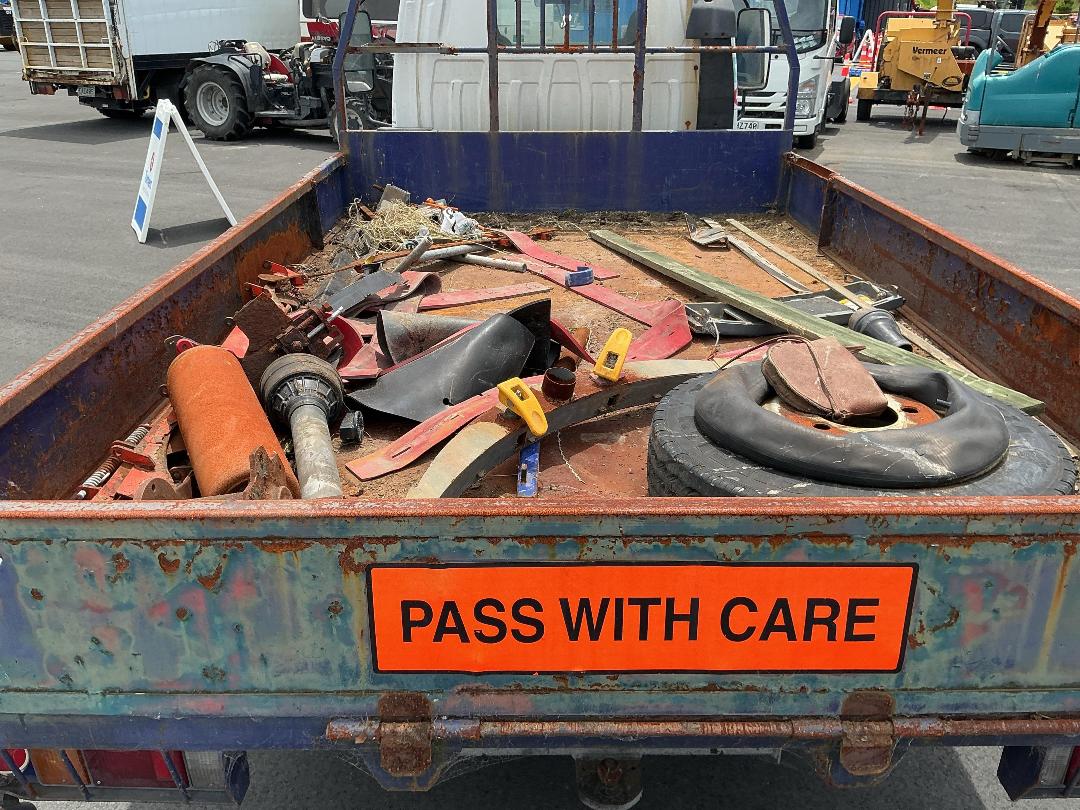 Photo '24' of Isuzu NKR 300S Tipper