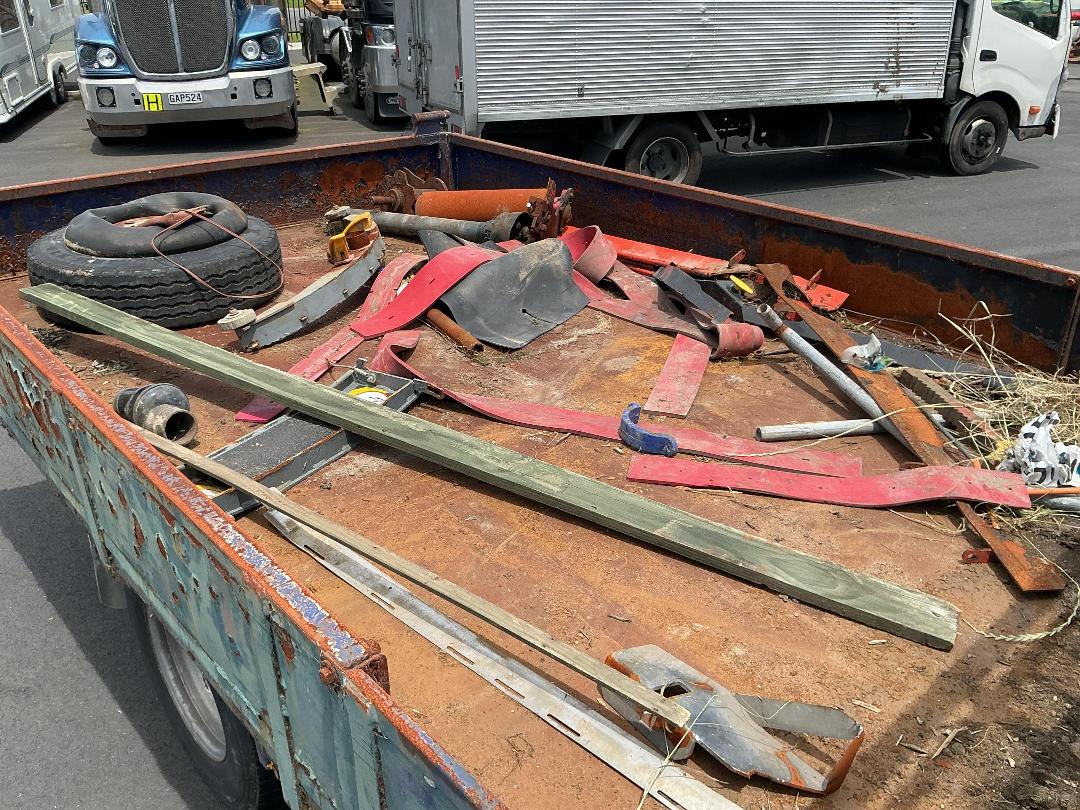 Photo '23' of Isuzu NKR 300S Tipper