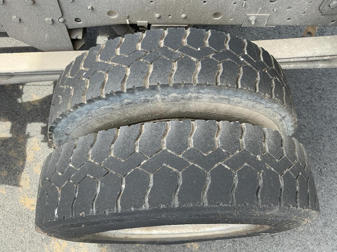 Photo '34' of Isuzu NKR 300S Tipper