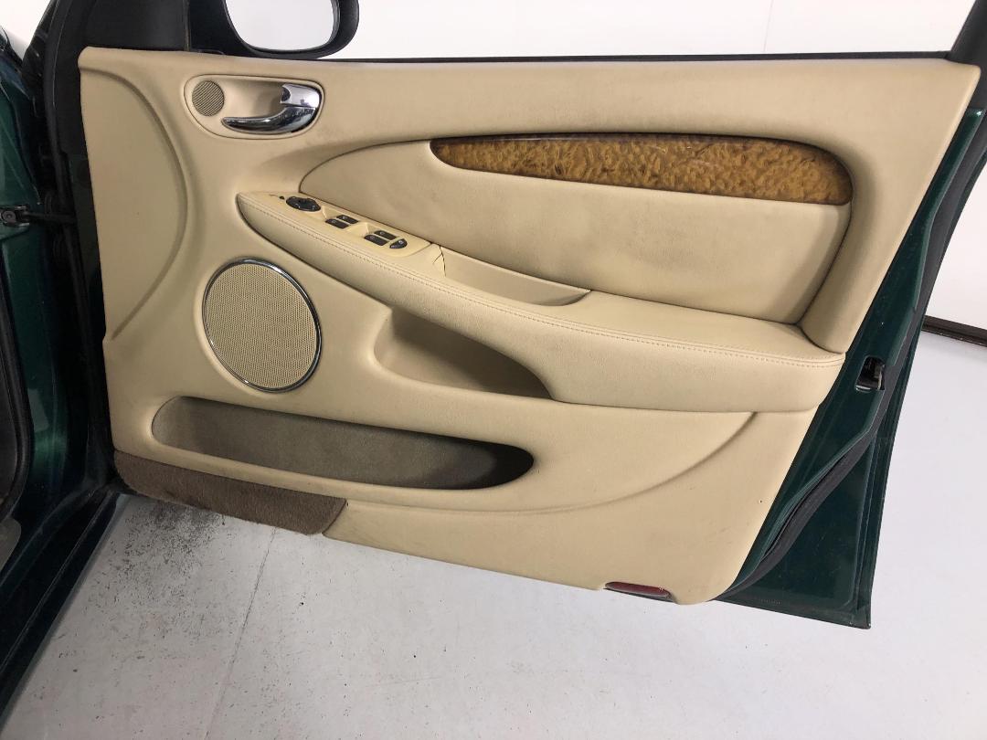 Photo '15' of Jaguar X-Type