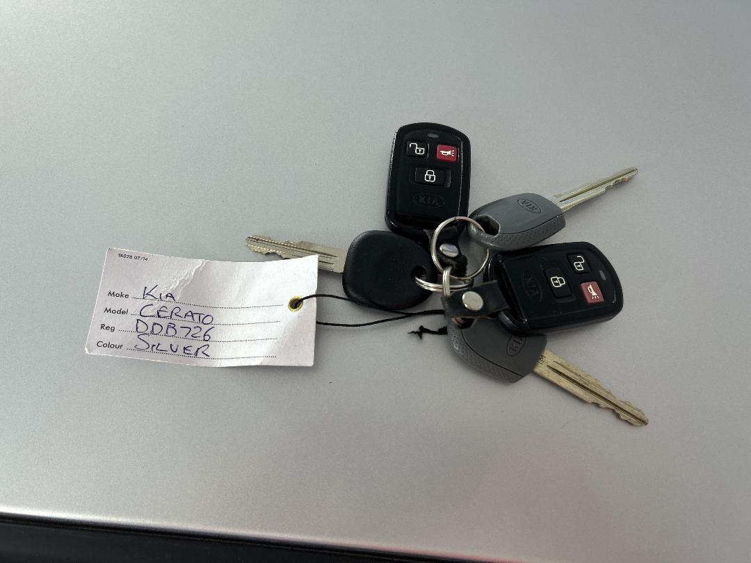 Photo '22' of KIA Cerato