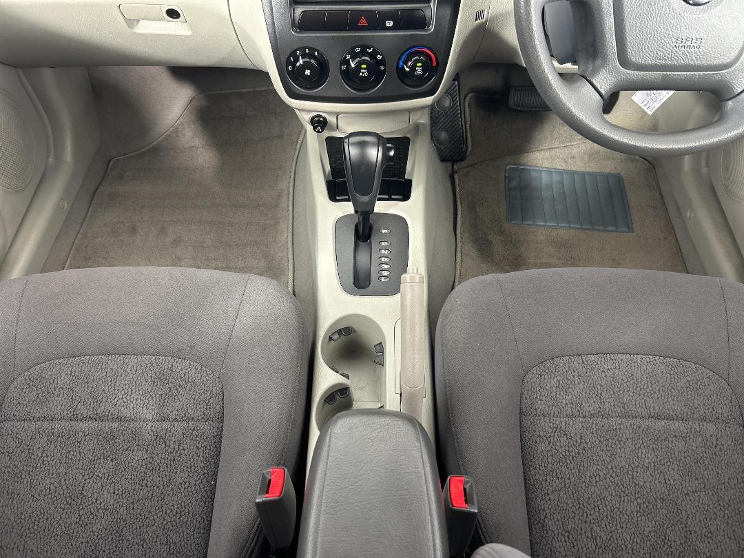 Photo '18' of KIA Cerato