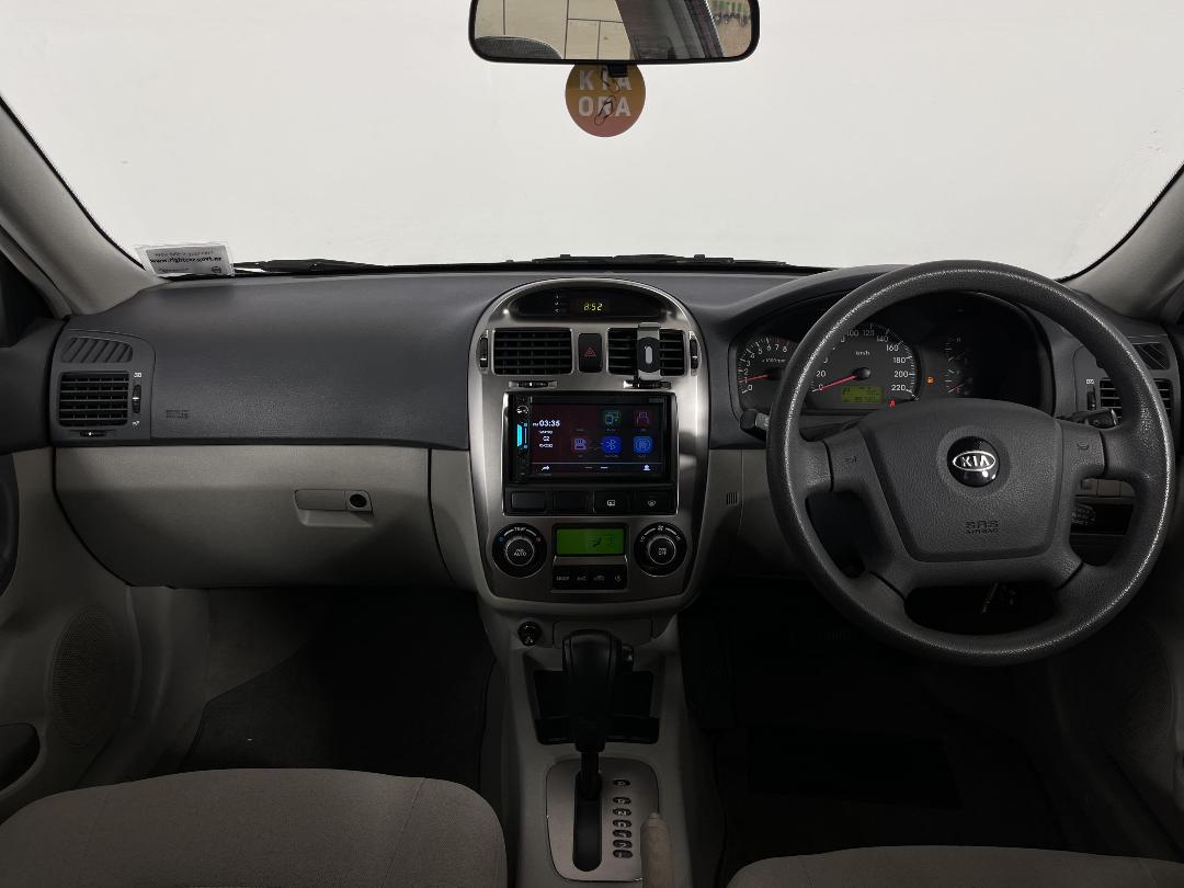 Photo '17' of KIA Cerato