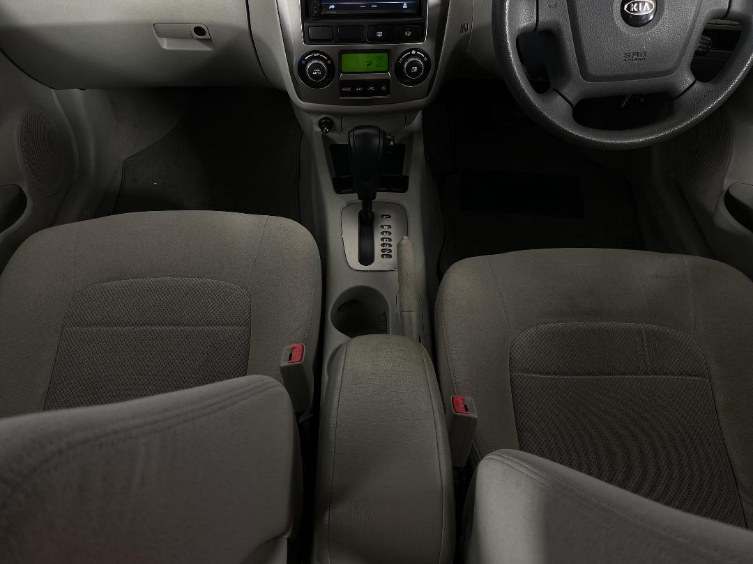 Photo '18' of KIA Cerato