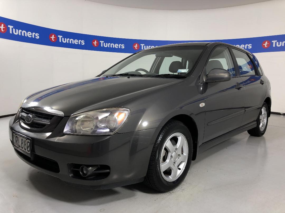 Photo '4' of KIA Cerato Photo '4' of KIA Cerato