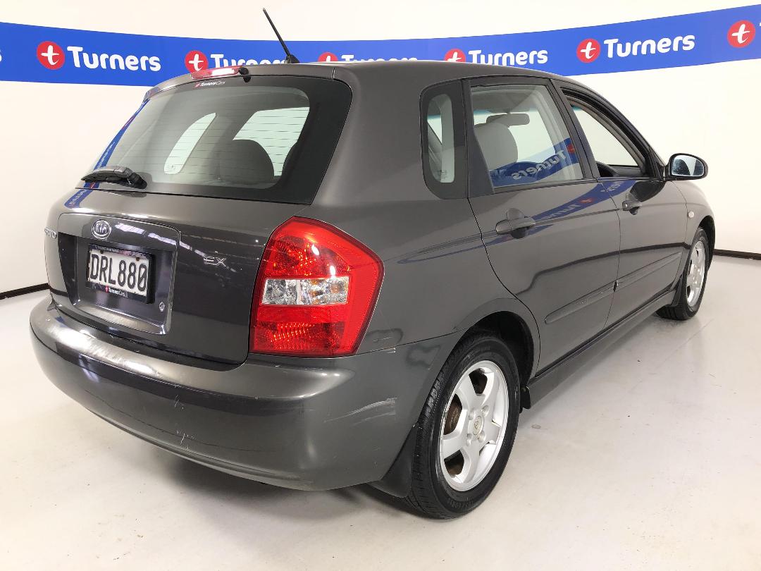 Photo '7' of KIA Cerato Photo '7' of KIA Cerato