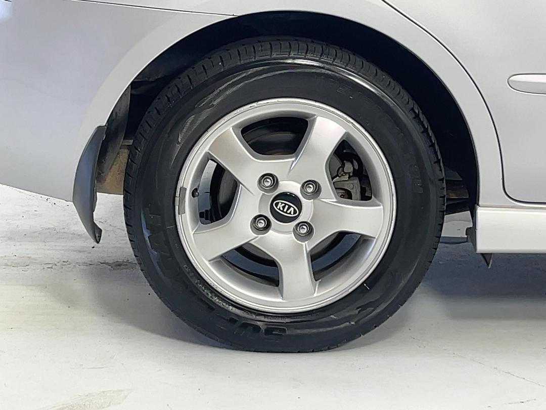 Photo '12' of KIA Cerato