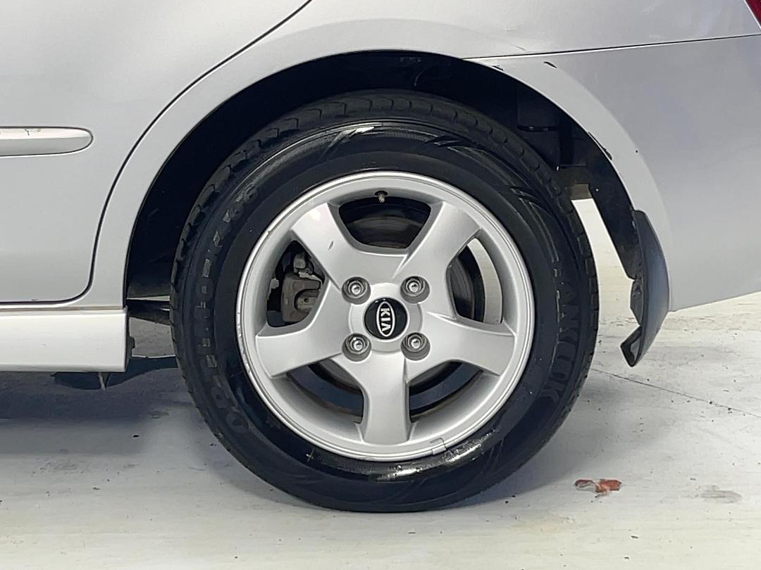 Photo '11' of KIA Cerato