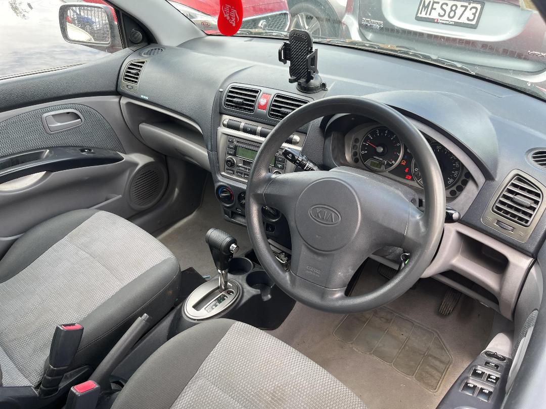 Photo '11' of KIA Picanto