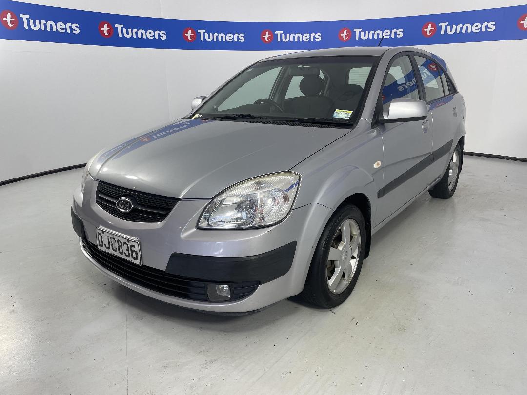 Photo '4' of KIA RIO Photo '4' of KIA RIO