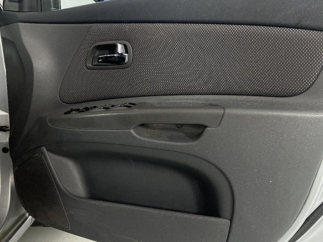 Photo '15' of KIA RIO Photo '15' of KIA RIO