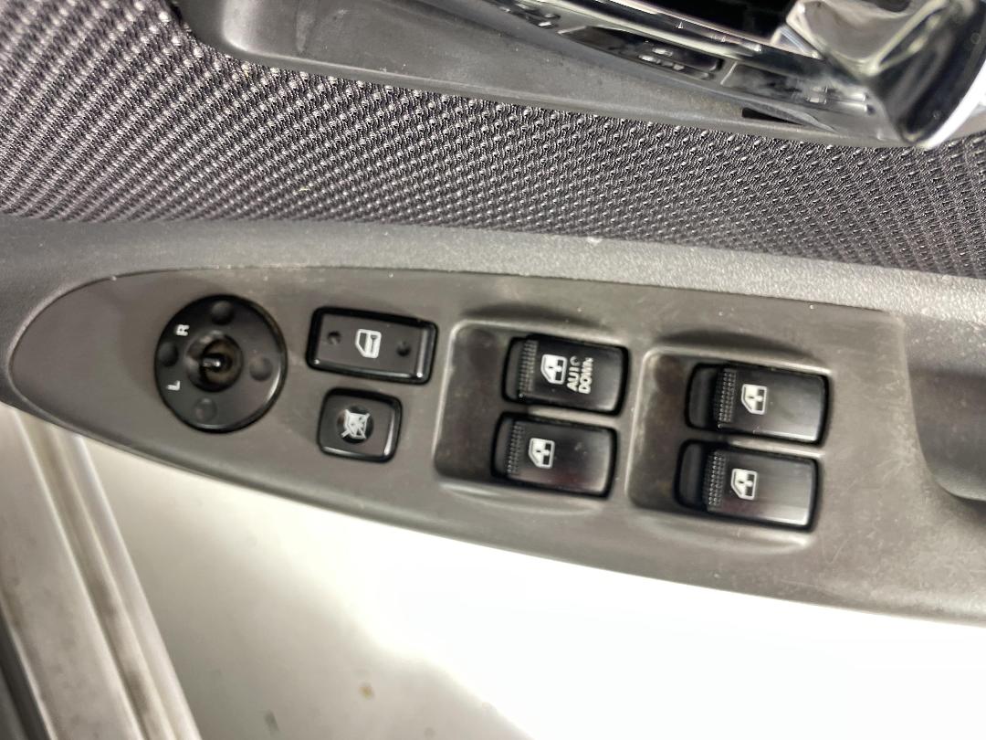 Photo '24' of KIA RIO Photo '24' of KIA RIO