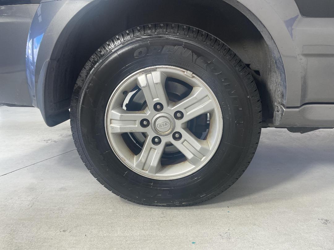 Photo '12' of KIA Sorento Photo '12' of KIA Sorento