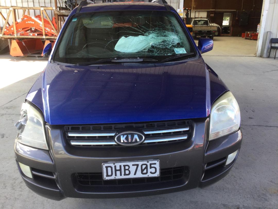 Photo '2' of KIA Sportage Photo '2' of KIA Sportage