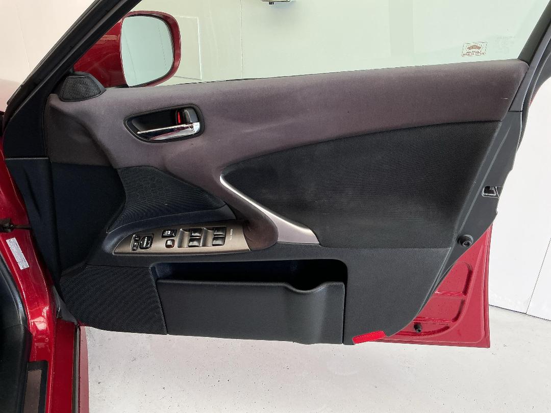 Photo '15' of Lexus IS250 Photo '15' of Lexus IS250