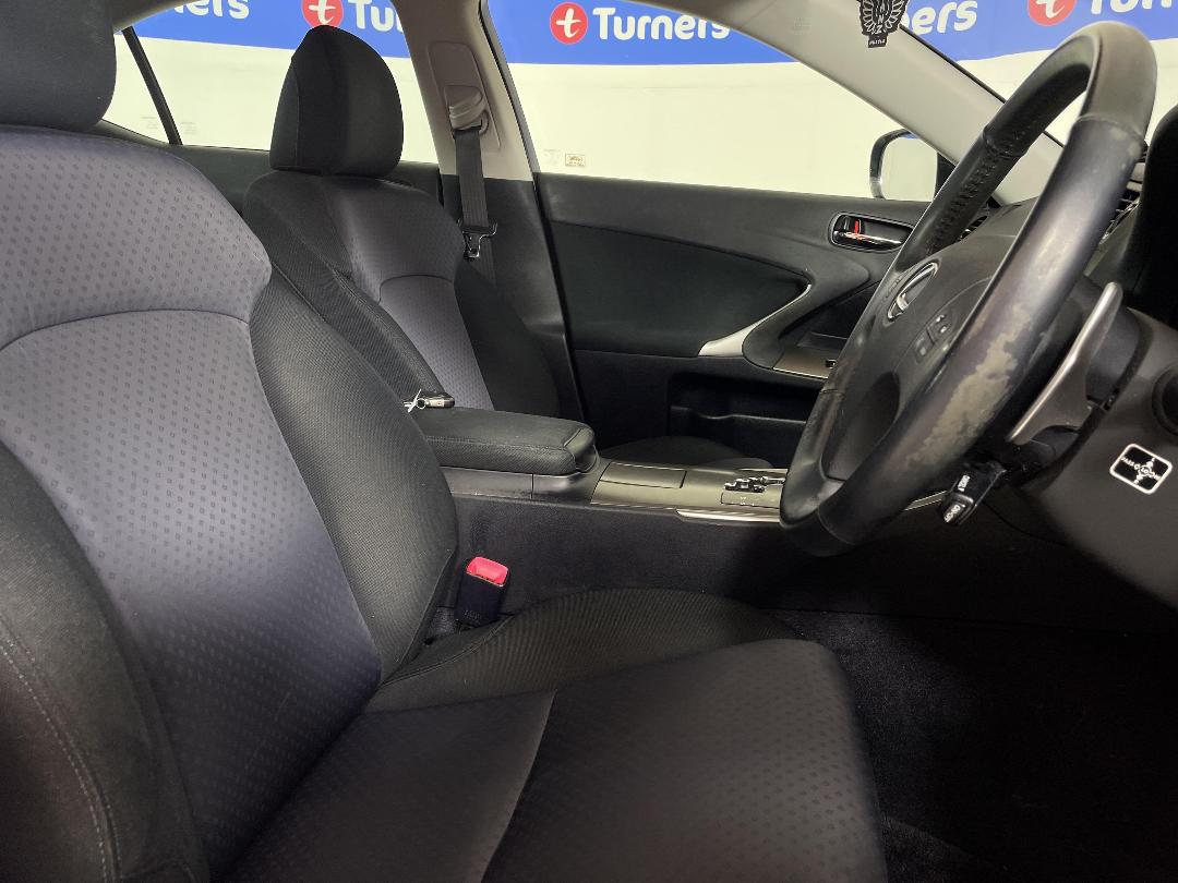 Photo '16' of Lexus IS250