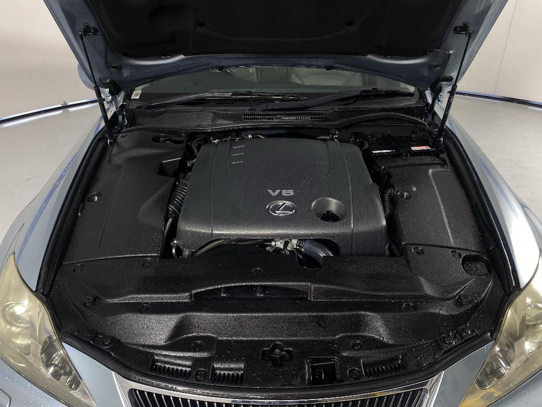 Photo '13' of Lexus IS250 Photo '13' of Lexus IS250