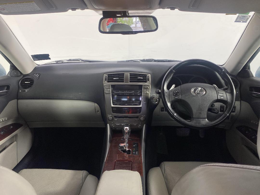 Photo '17' of Lexus IS250 Photo '17' of Lexus IS250