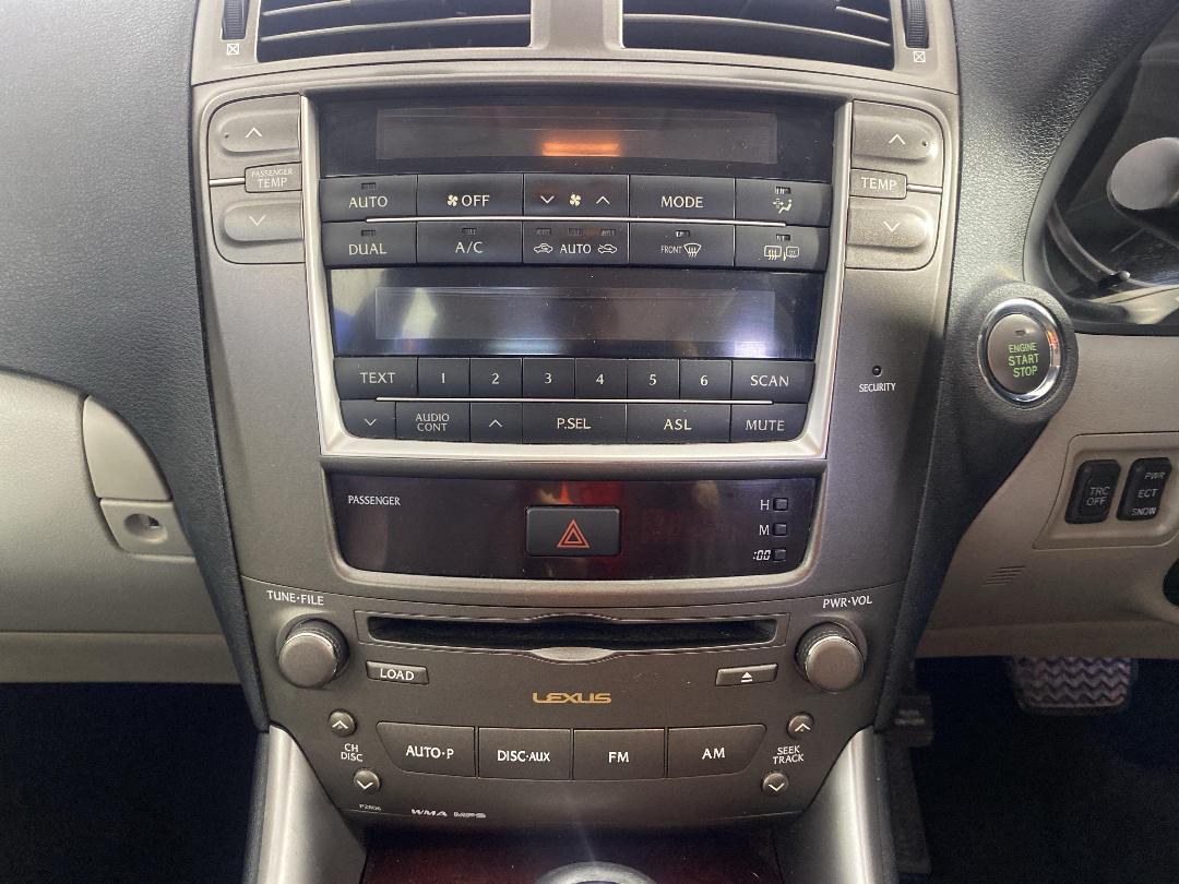 Photo '18' of Lexus IS250 Photo '18' of Lexus IS250