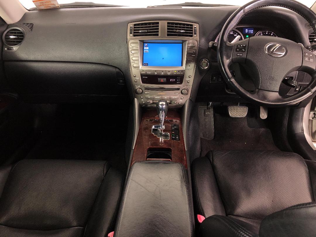 Photo '17' of Lexus IS350 Photo '17' of Lexus IS350