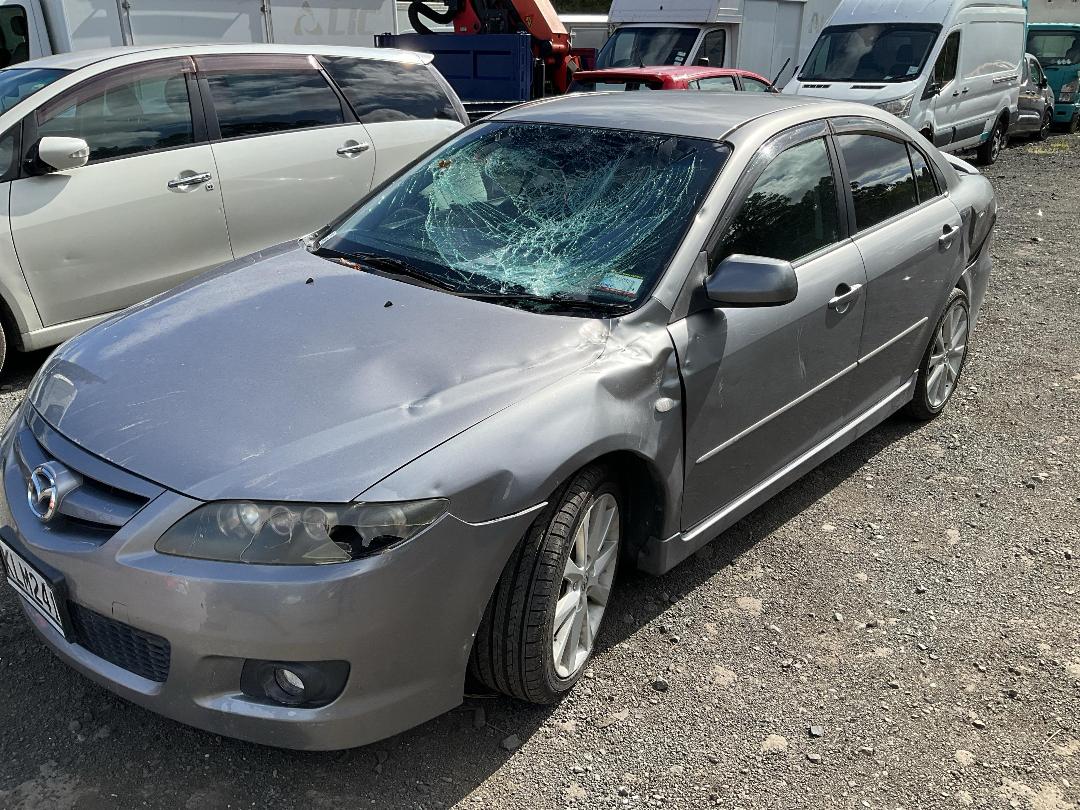 Photo '4' of Mazda Atenza