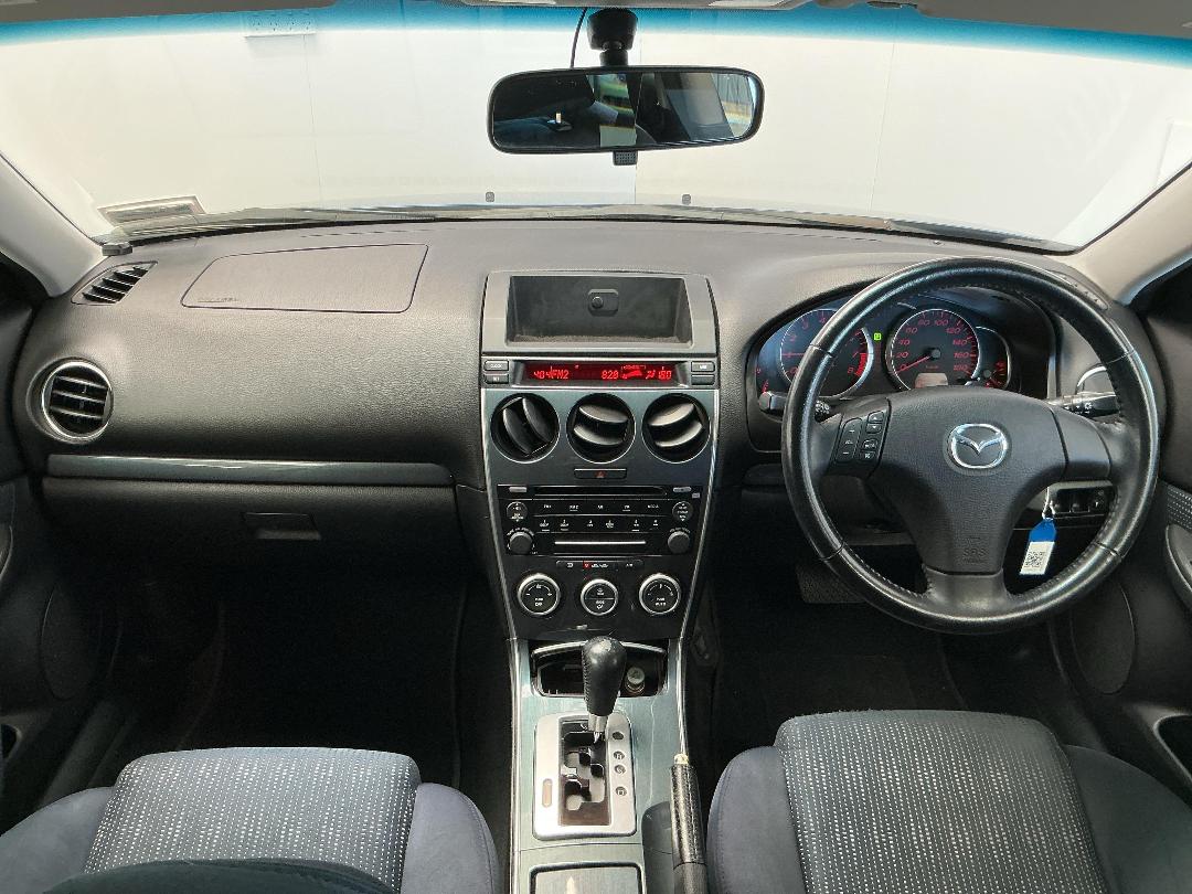 Photo '17' of Mazda Atenza