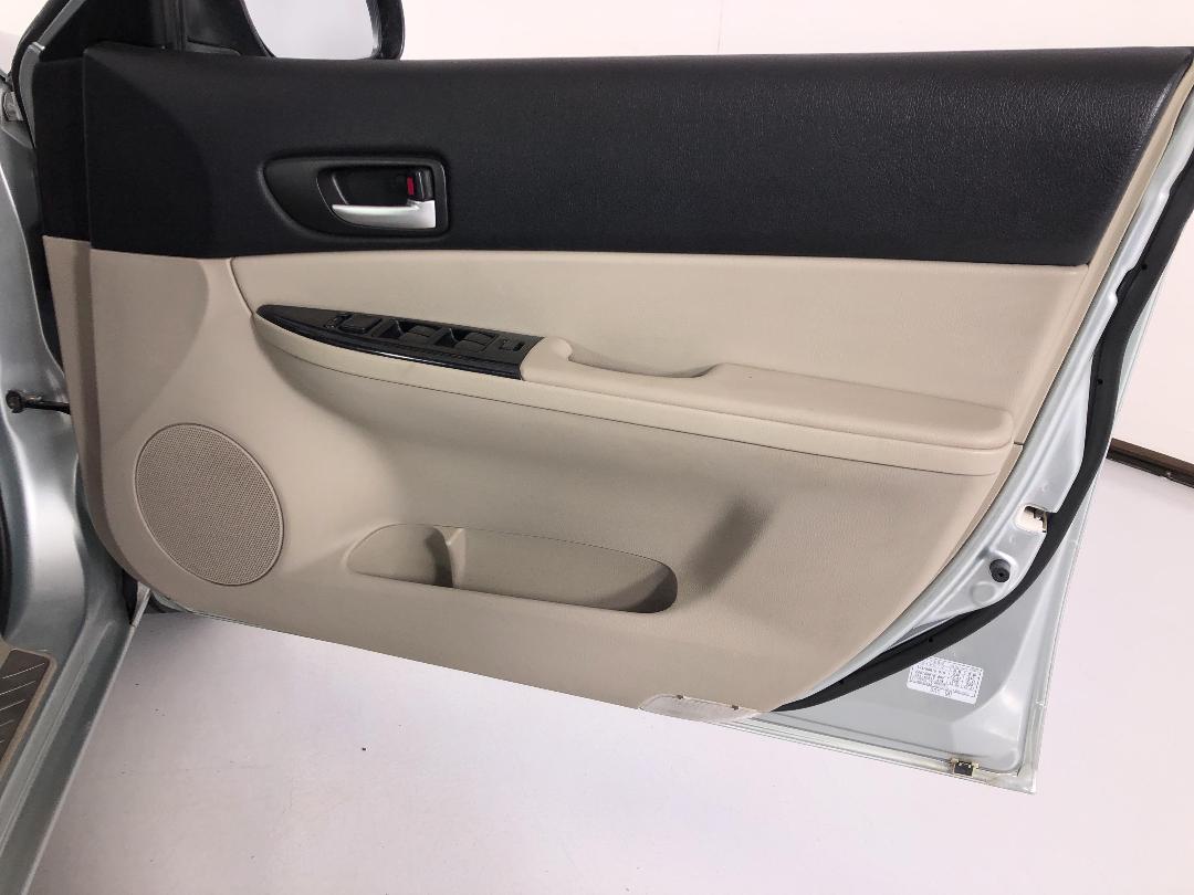 Photo '15' of Mazda Atenza