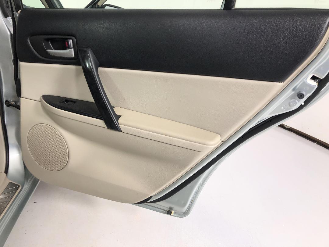 Photo '19' of Mazda Atenza