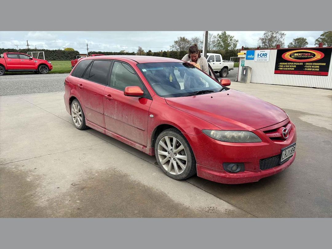 Photo '3' of Mazda Atenza Sport Wagon