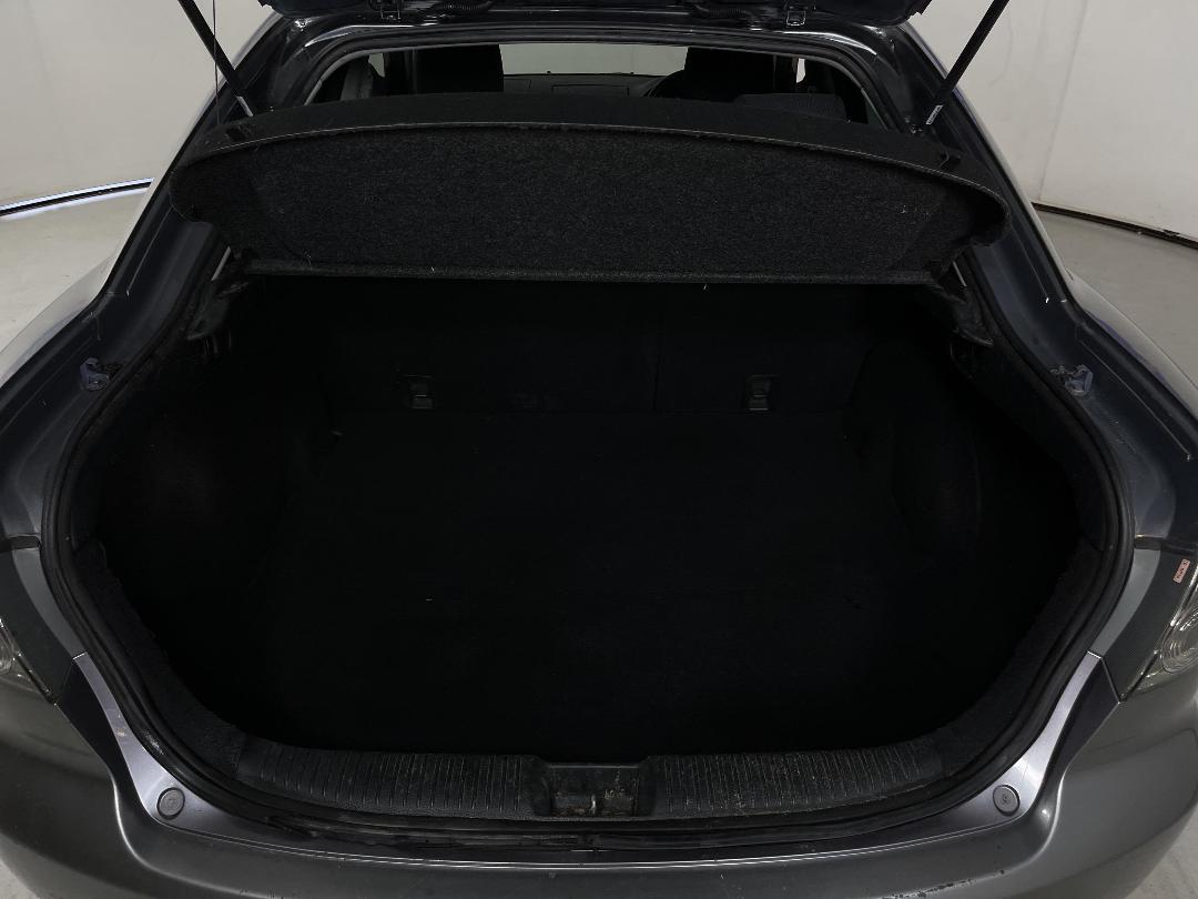 Photo '14' of Mazda Atenza