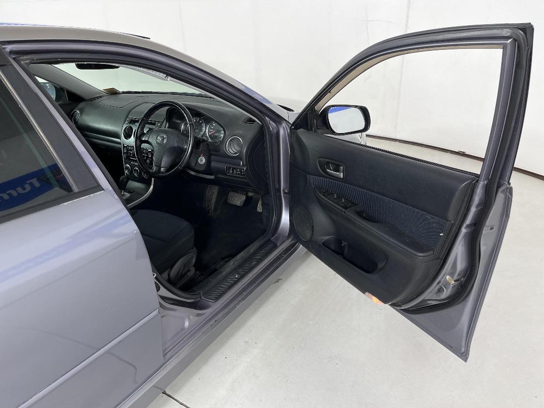 Photo '15' of Mazda Atenza