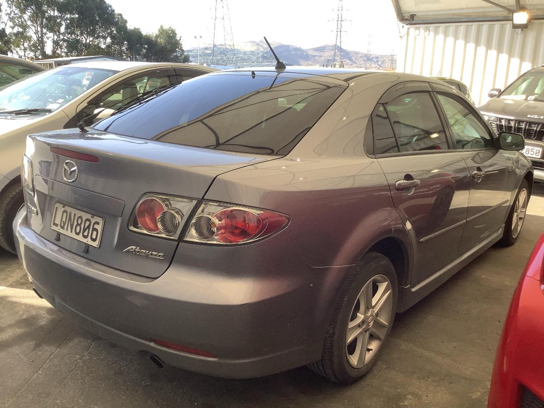 Photo '3' of Mazda Atenza