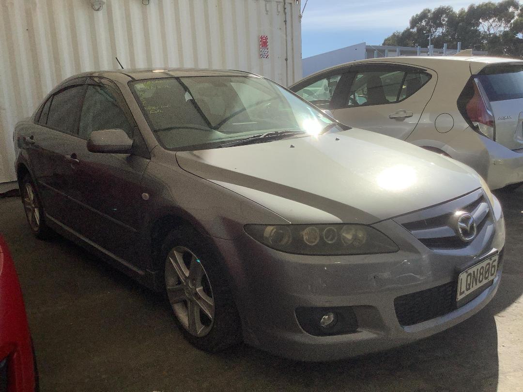 Photo '2' of Mazda Atenza