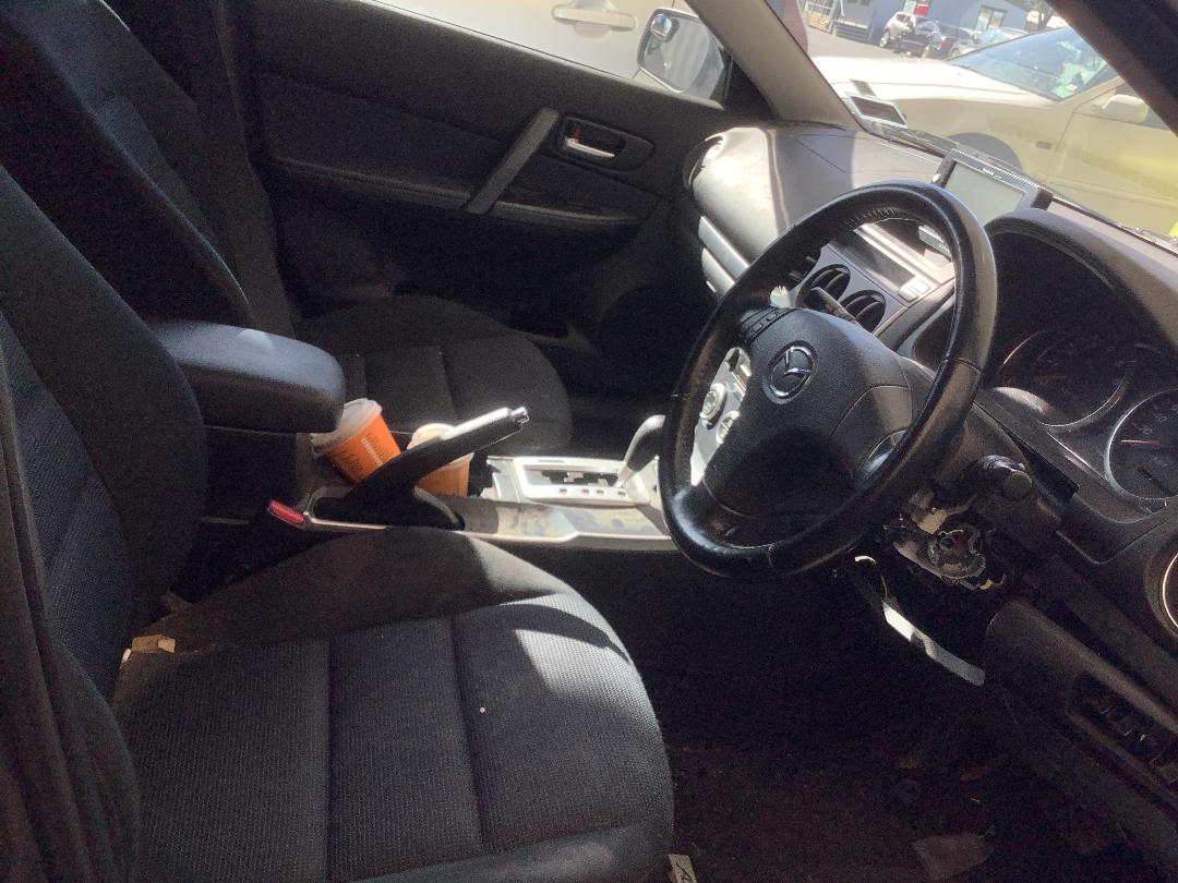 Photo '8' of Mazda Atenza