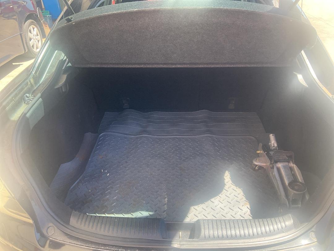 Photo '11' of Mazda Atenza