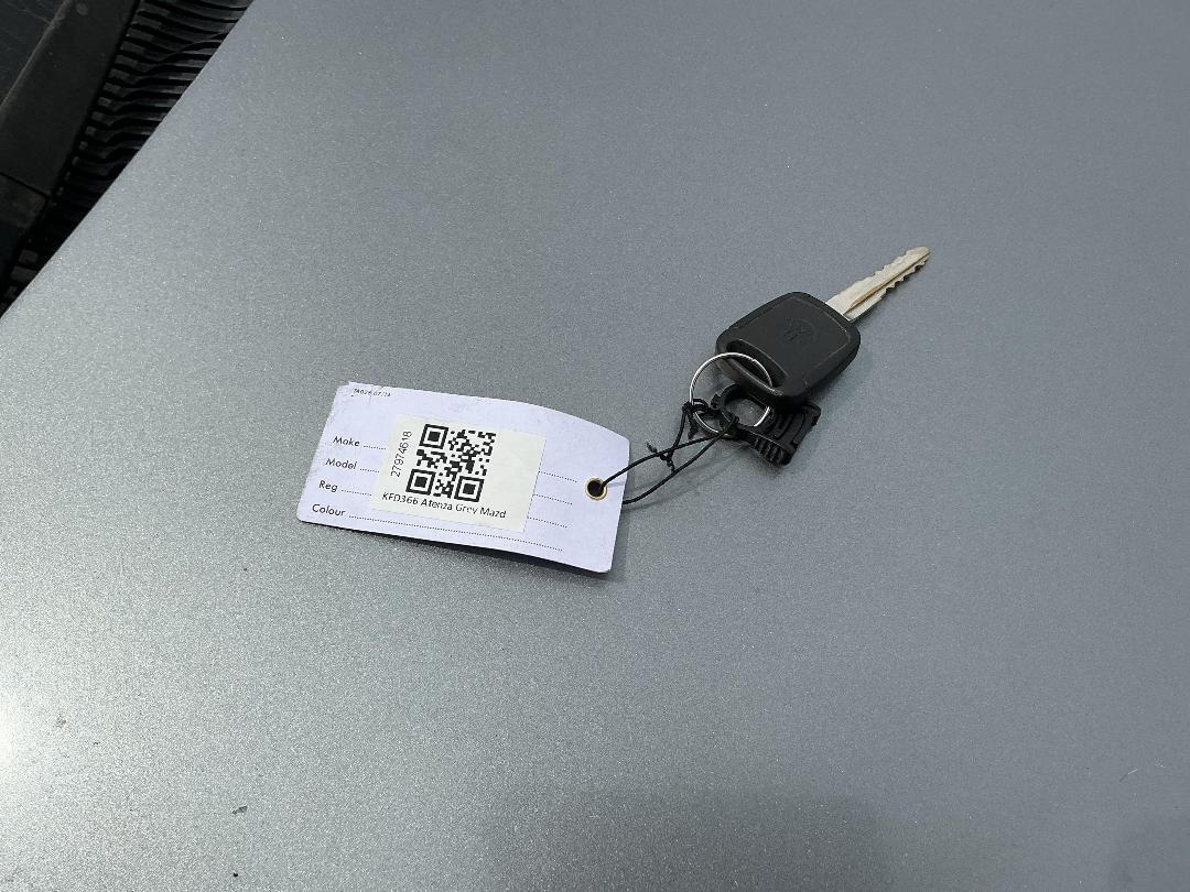 Photo '11' of Mazda Atenza Wagon