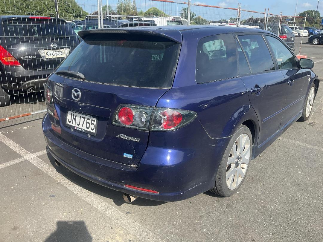 Photo '4' of Mazda Atenza