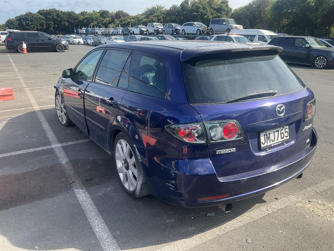 Photo '3' of Mazda Atenza