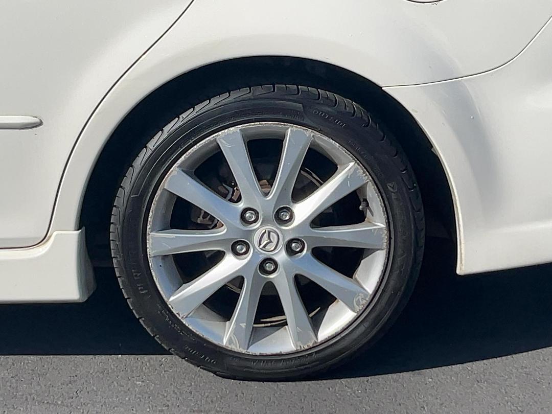 Photo '8' of Mazda Atenza