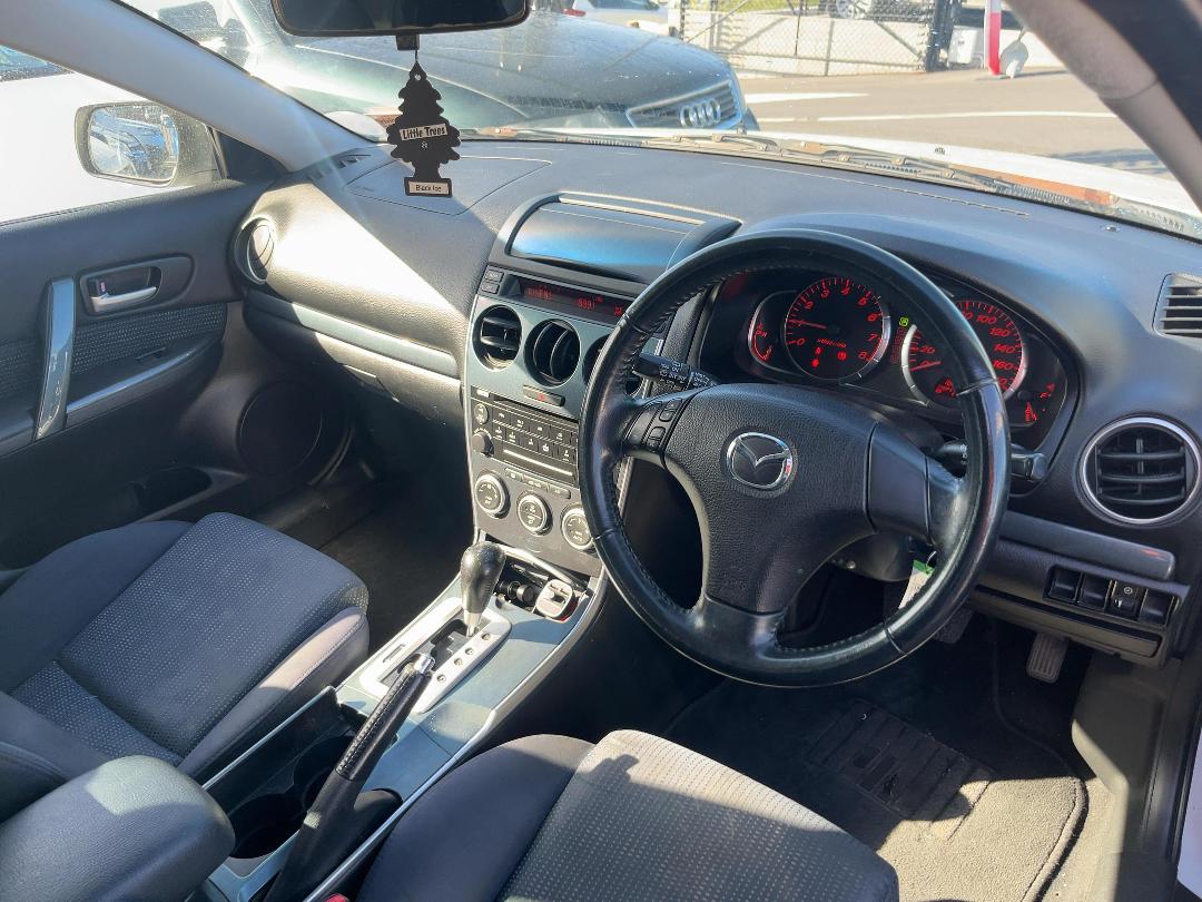 Photo '13' of Mazda Atenza