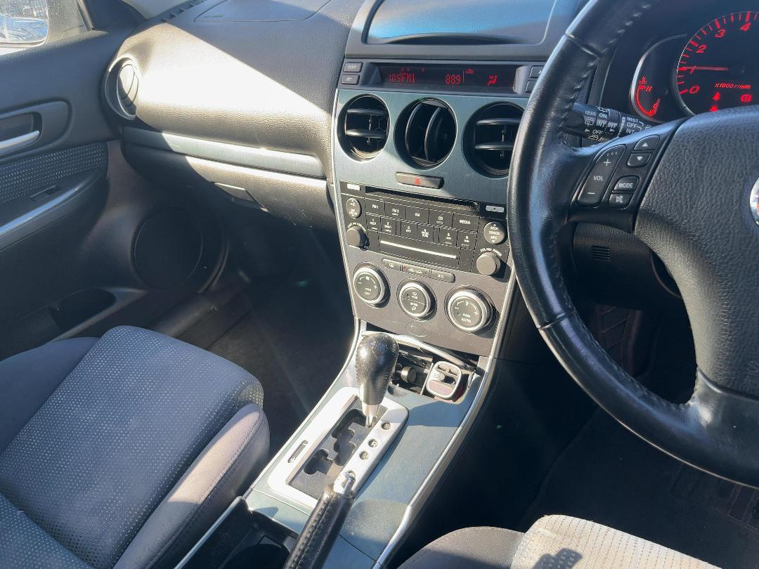 Photo '14' of Mazda Atenza