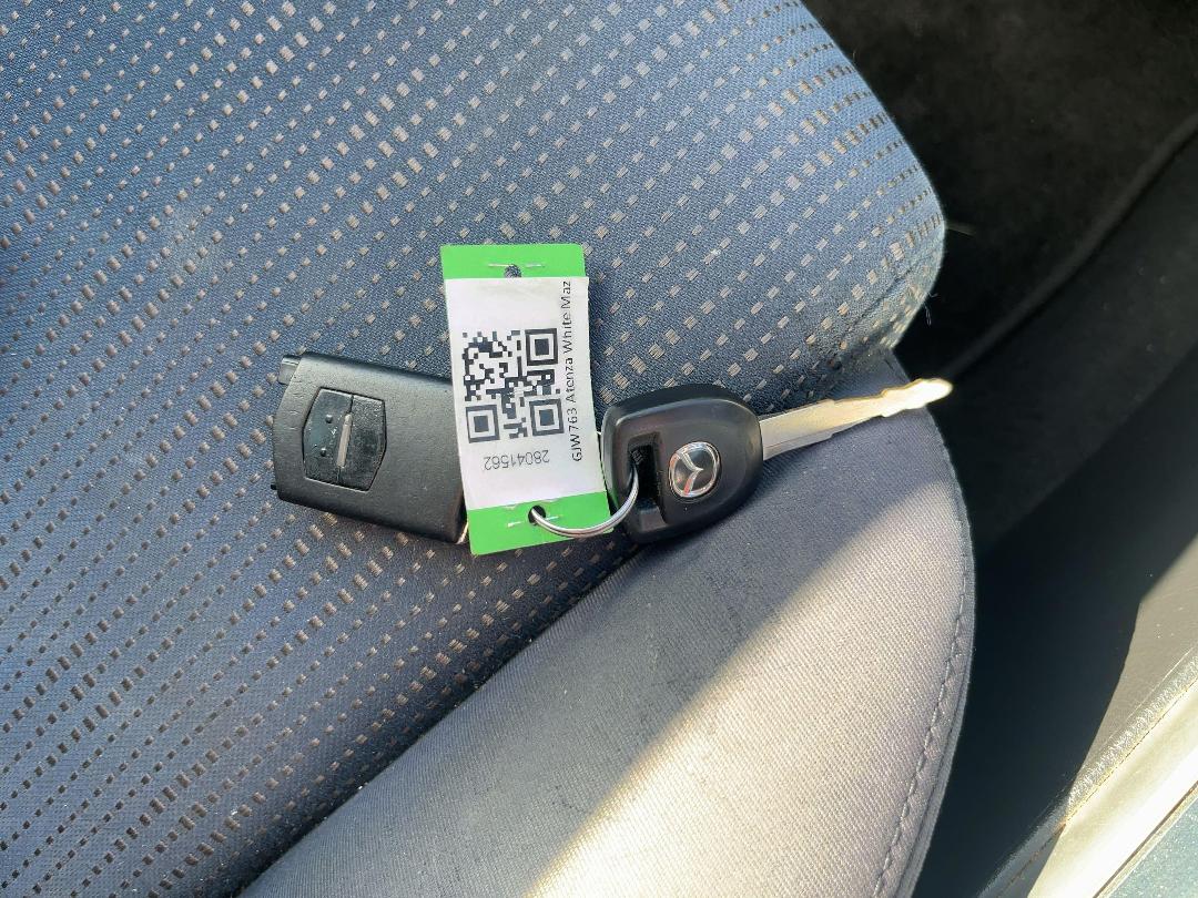 Photo '22' of Mazda Atenza