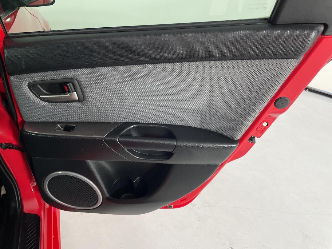 Photo '19' of Mazda Axela