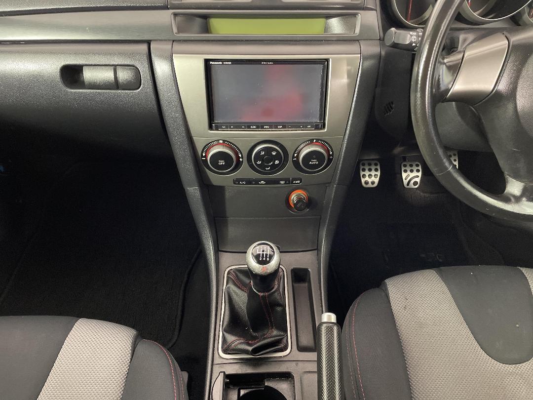 Photo '18' of Mazda Axela