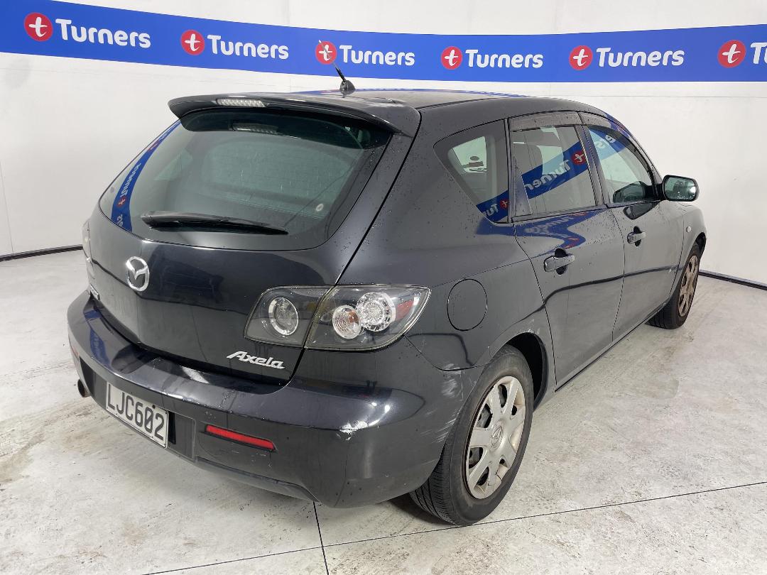 Photo '7' of Mazda Axela Photo '7' of Mazda Axela